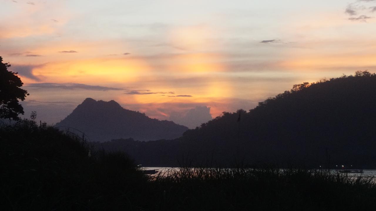 Wisdom Laos Hotel Luang Prabang Luaran gambar